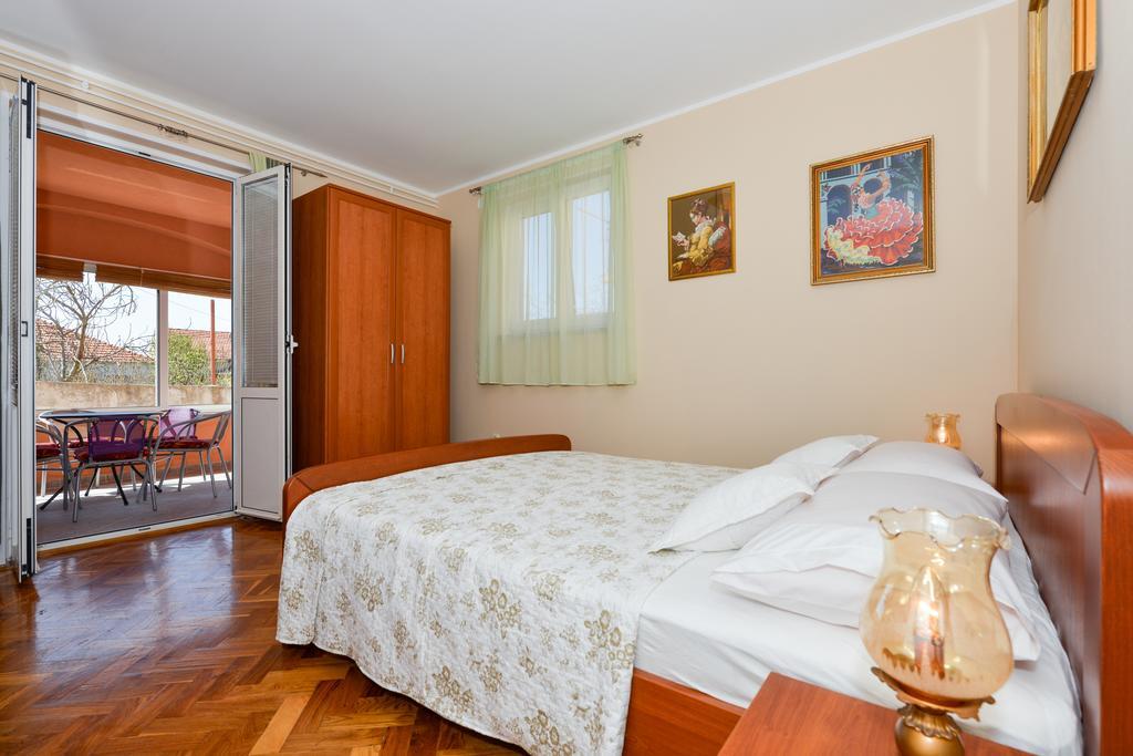 Apartments Manuela Zadar Bagian luar foto